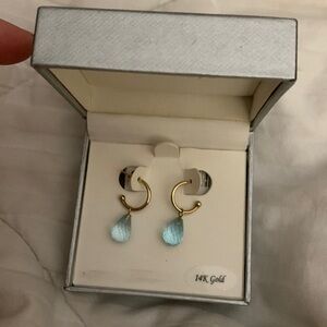 14kt gold and blue topaz faceted stone earrings w/ butterfly backings 🦋